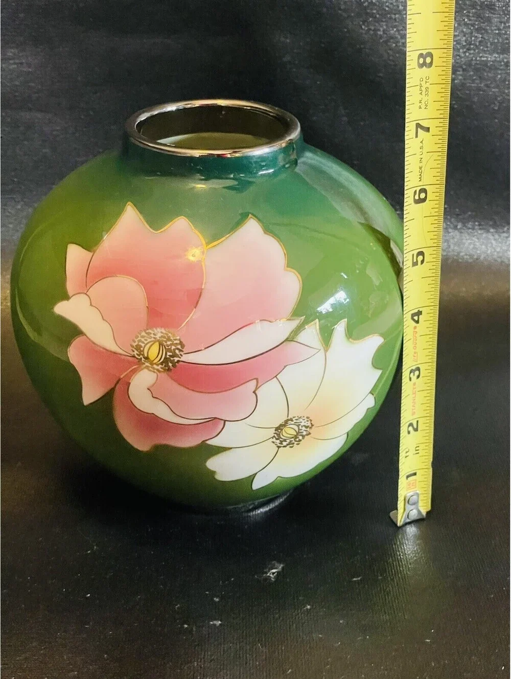 FUJICLOS Japanese Round Flower Vase Elegant Green Round 7” Floral Painted Vase